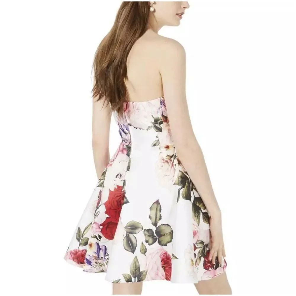 Floral Patterned Dress - Picture 2 of 11